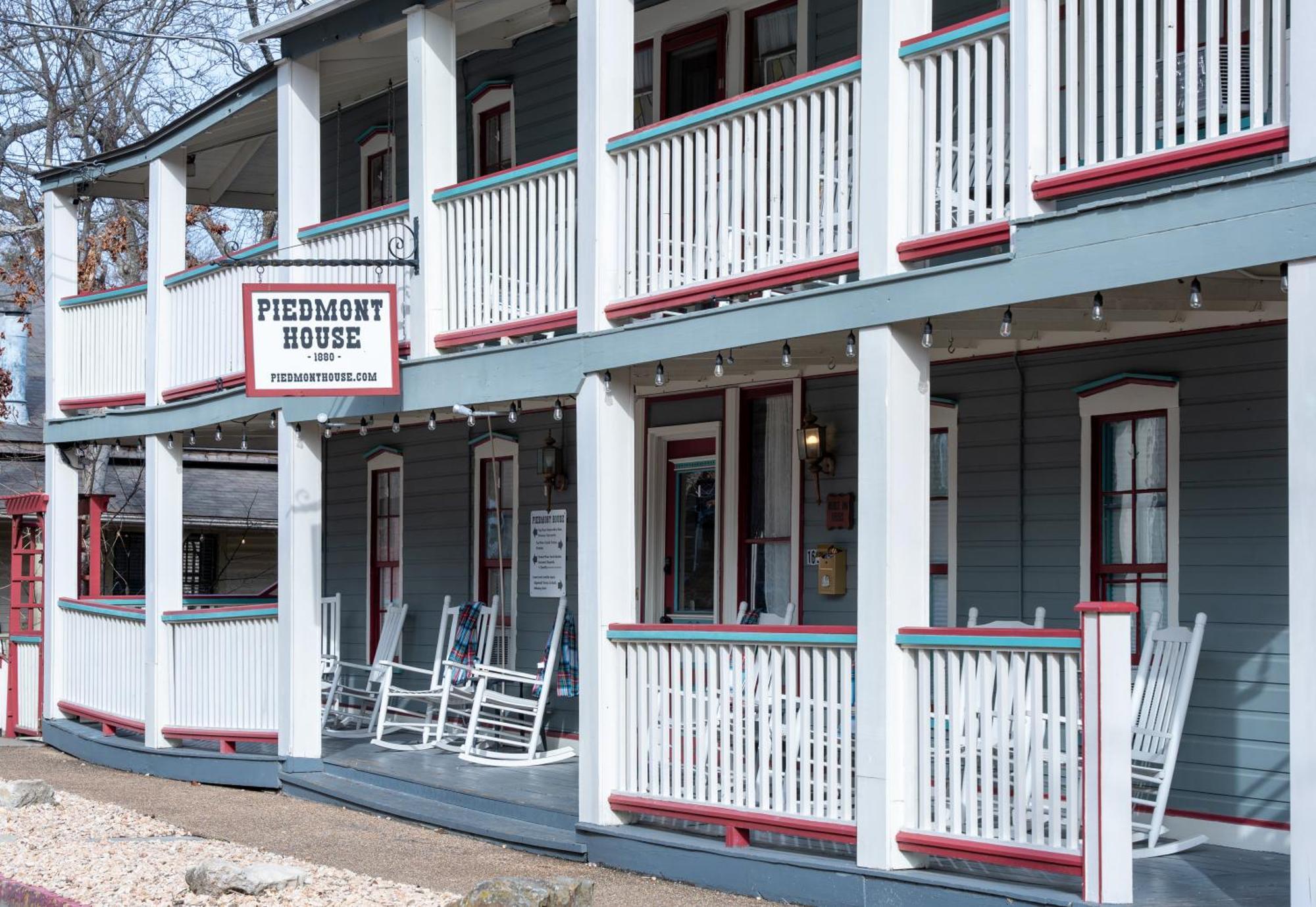 Downtown Chantilly Ste Piedmont Eureka Springs Buitenkant foto